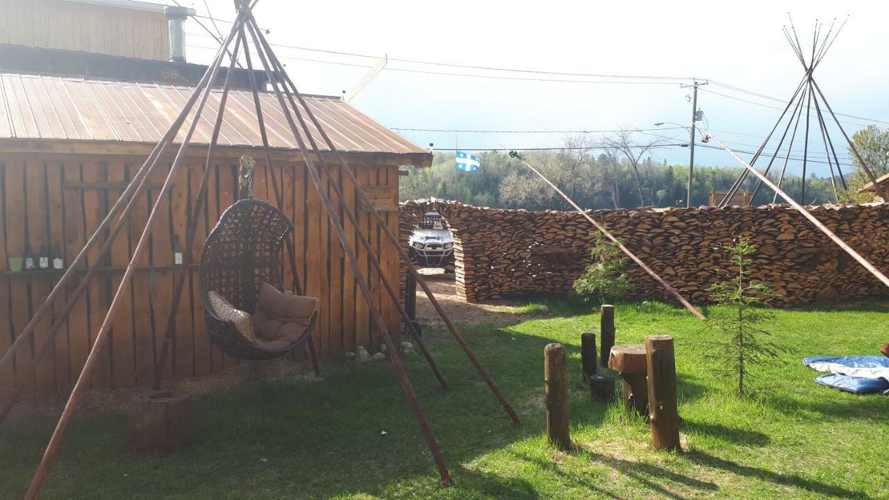 Hebergement De La Montagne St-Roch Saint Roch de Mekinac المظهر الخارجي الصورة